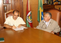 Valter Morigi e José Eugênio Tedesco assinam Termo de Cooperação